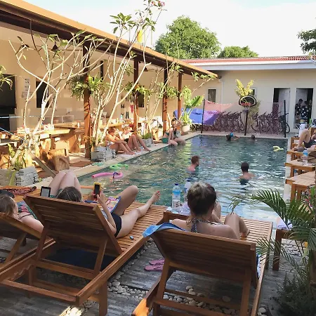 Atlas Gili Party Hostel